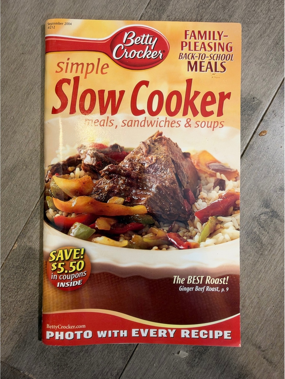Betty Crocker Simple Slow Cooker Cookbook - Family-Pleasing Back-to-School Meals